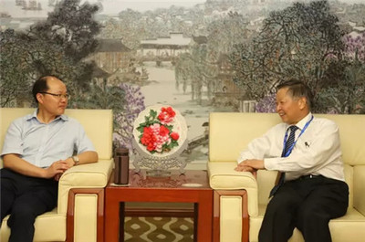 江蘇省工商局公平交易局副局長馬毅考察隆力奇，探討直銷規范與行業健康發展